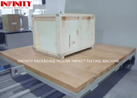 प्रभाव गति रेंज 1.305-3.78 एम/एस पैकेजिंग परीक्षण मशीन W1600 × H1600 मिमी प्रभाव प्लेट आकार के साथ